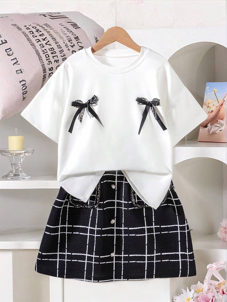 青少年女孩两件套服装，蕾丝蝴蝶结 T 恤上衣 + 复古格子裙套装，夏季度假和户外服装 - 黑與白 - 查看 1