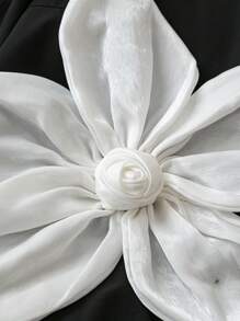 SHEIN LUNE Exquisite & Elegant  3D Flower Decor Plus Size Casual Long Sleeve Shirt - Black - View 6