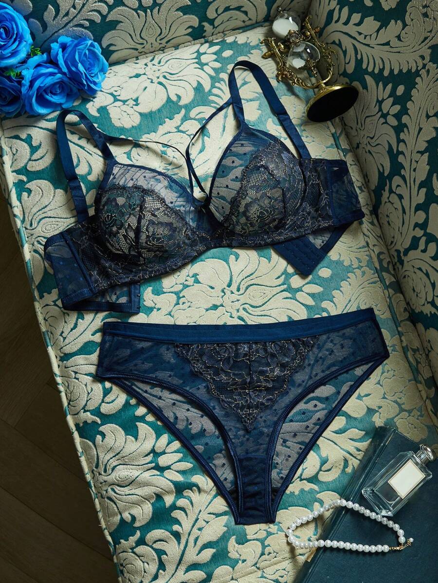 PinupPomp طقم ملابس داخلية كبيرة الحجم نمط بقع كبيرة منقطة مطرزة بالدانتيل الذهبي بطراز قديم - أزرق بحري - مشاهدة 1