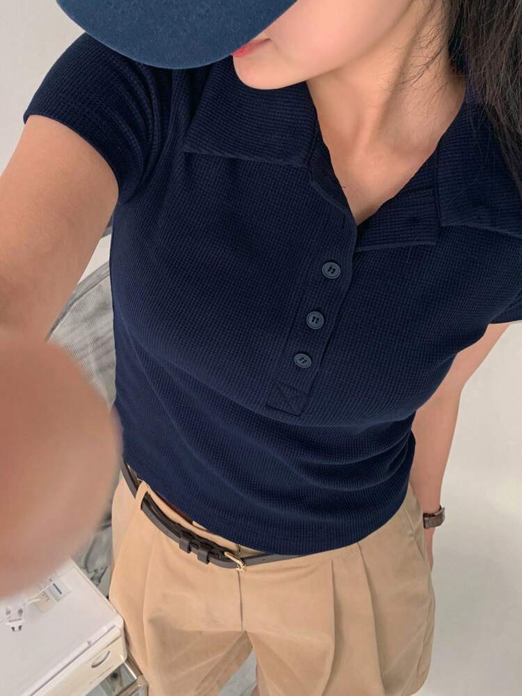 Women's Collared Half-Zip Form-Fitting Short Sleeve T-Shirt
