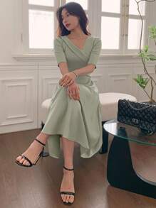 DAZY Women's Green V-Neck Short Sleeve Waist Cinched Mid-Length Dress - Green - View 4