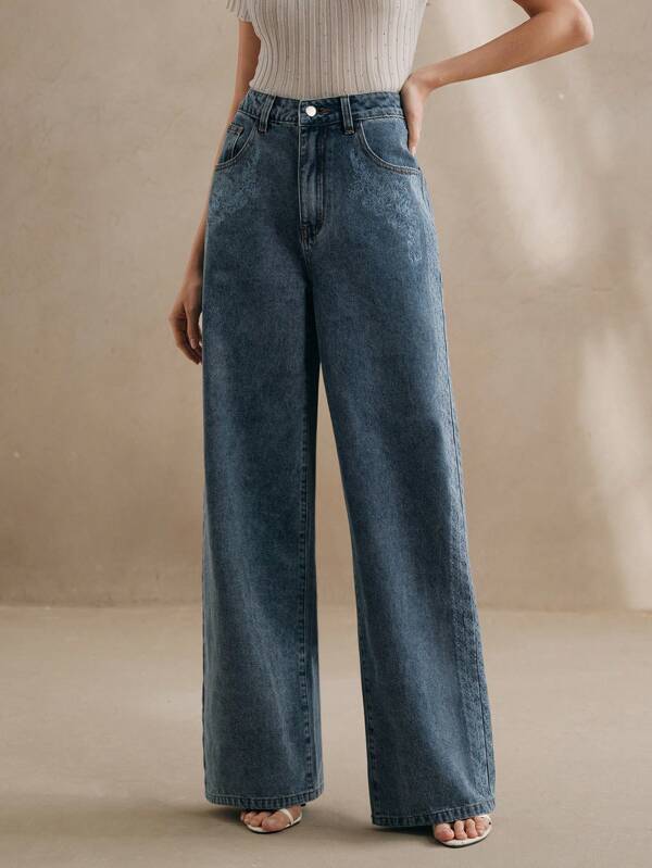 Anewsta Women's Fashionable Embroidered Elegant Versatile Straight Leg Jeans