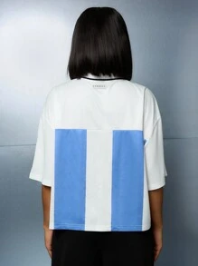 SUMWON WOMEN 国际体育迷图案宽松 T 恤球队支持复古风超大球衣风格 T 恤复古街头服饰 - 藍白色 - 查看 2