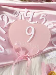 SHEIN 1 Set Heart-Shaped Baby Monthly Milestone Signs Pink Acrylic 3D Monthly Milestone Cards One Month Baby Sign Newborn Photo Props - Pink - View 4
