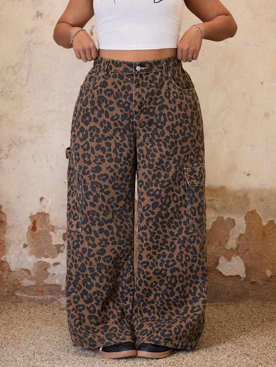 SHEIN ICON Plus Size Women Leopard Print Loose Cargo Pocket Denim Jeans
