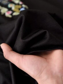SHEIN LUNE Débardeur de mode minimaliste grande taille, pour le loisir et le port quotidien. Top d'été pour femmes, adapté pour les vacances, les concerts, les styles bohèmes/bohos, les festivals rave. Top graphique d'été
