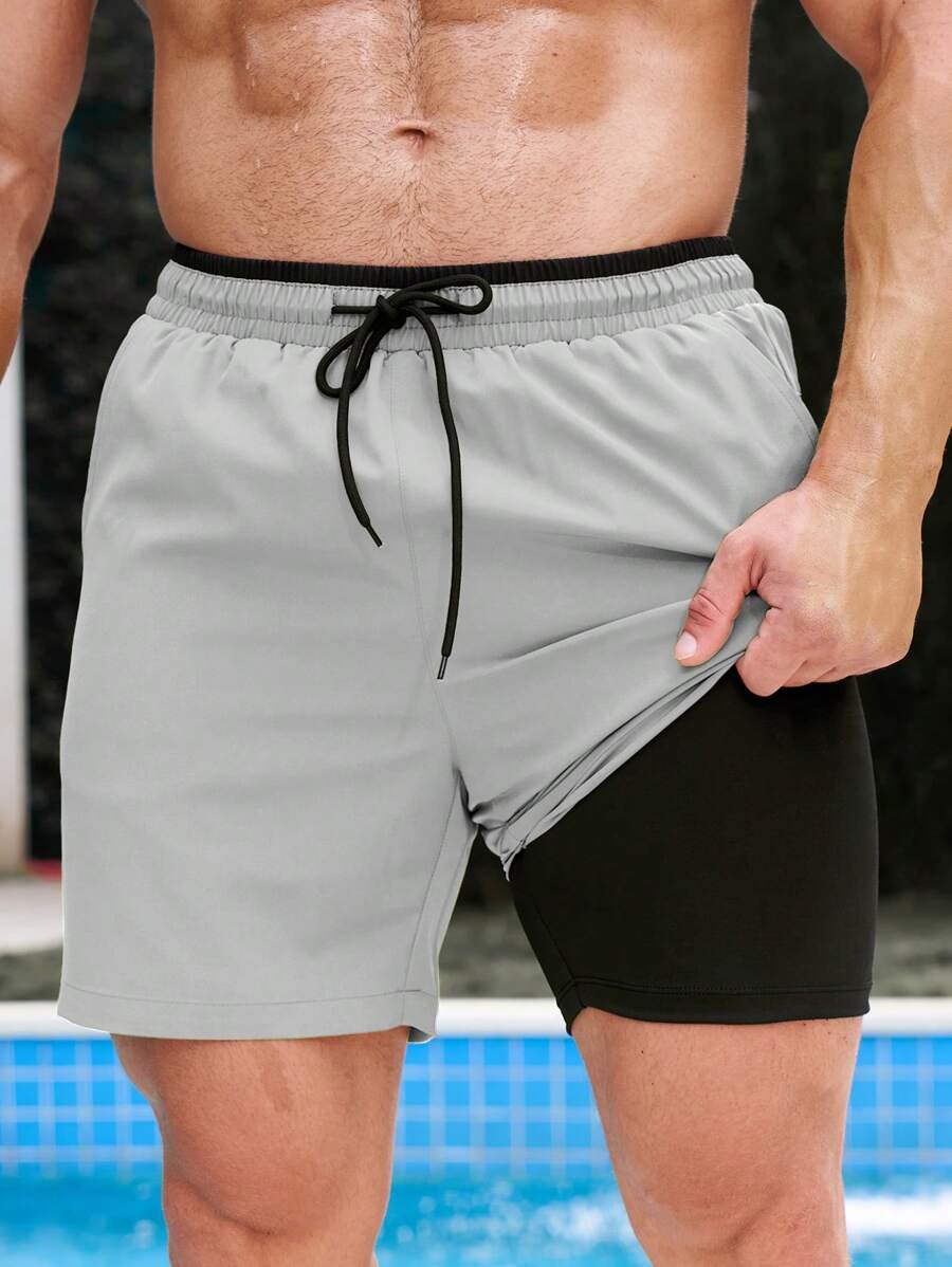 Manfinity Swimmode Pantaloni scurți casual simpli pentru bărbați, cu imprimeu petice, cu legături în față, potriviți pentru timpul liber și vacanță, stil hawaian