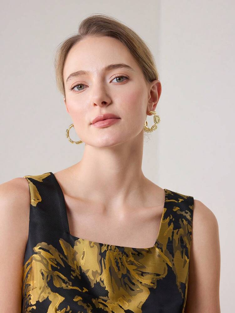 GOLD TEXTURED HOOP EARRINGS
