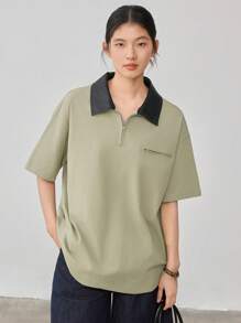 Dazy-Less Camiseta holgada de mujer con bolsillo y decoración en bloques de color contrastante