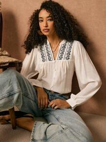 Poéselle 白色亚麻绣花衬衫，刺绣精致，面料舒适，沙滩女装，女士纯色拼接长袖V领休闲衬衫，波西米亚风