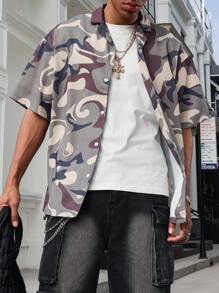 PAVTROS 男士简约休闲衬衫，日常穿着，男士 Manfinity Streetrush INS 畅销衬衫。独特的迷彩印花设计，展现街头时尚风格的动感个性化。