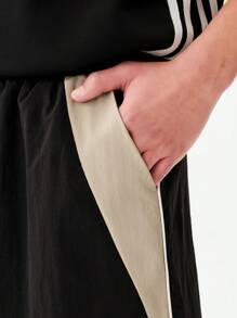 SHEIN 1 pezzo Pantaloncini da basket stile hip hop vintage americano per ragazzi adolescenti, vestibilità ampia, patchwork casual, streetwear, adatti per basket, hip hop, uso quotidiano, estate all'aperto, skateboard - nero - Visualizzare 4