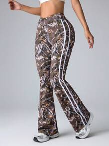 Easithlete Women's Asymmetrical Waist Branch Print Flare Sports Pants