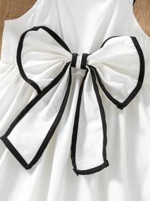 Vestido minimalista elegante de contraste de color negro y blanco para niña con gran lazo removible y correa de - Blanco - Ver 7