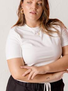 SHEIN Aralina-E Women Plus Size Solid Color Round Neck Short Sleeve Casual Versatile T-Shirt - White - View 3