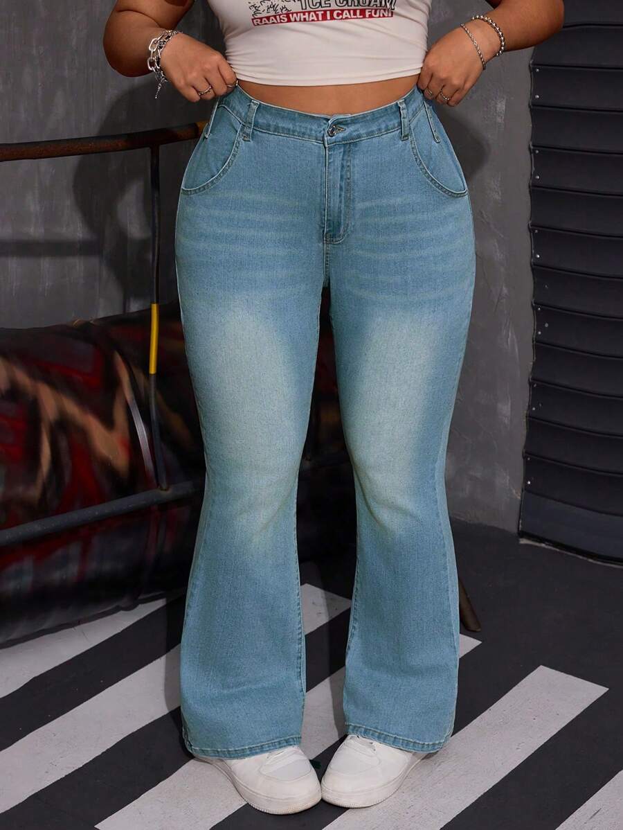 SHEIN ICON 大码弹力修身洗水喇叭牛仔裤 - 淺色水洗藍 - 查看 1