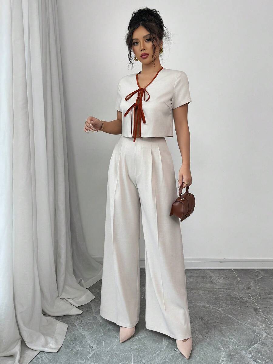 Chiquease 女士优雅系带前蝴蝶结 V 领上衣和直筒裤 2 件套，适合通勤和休闲穿着