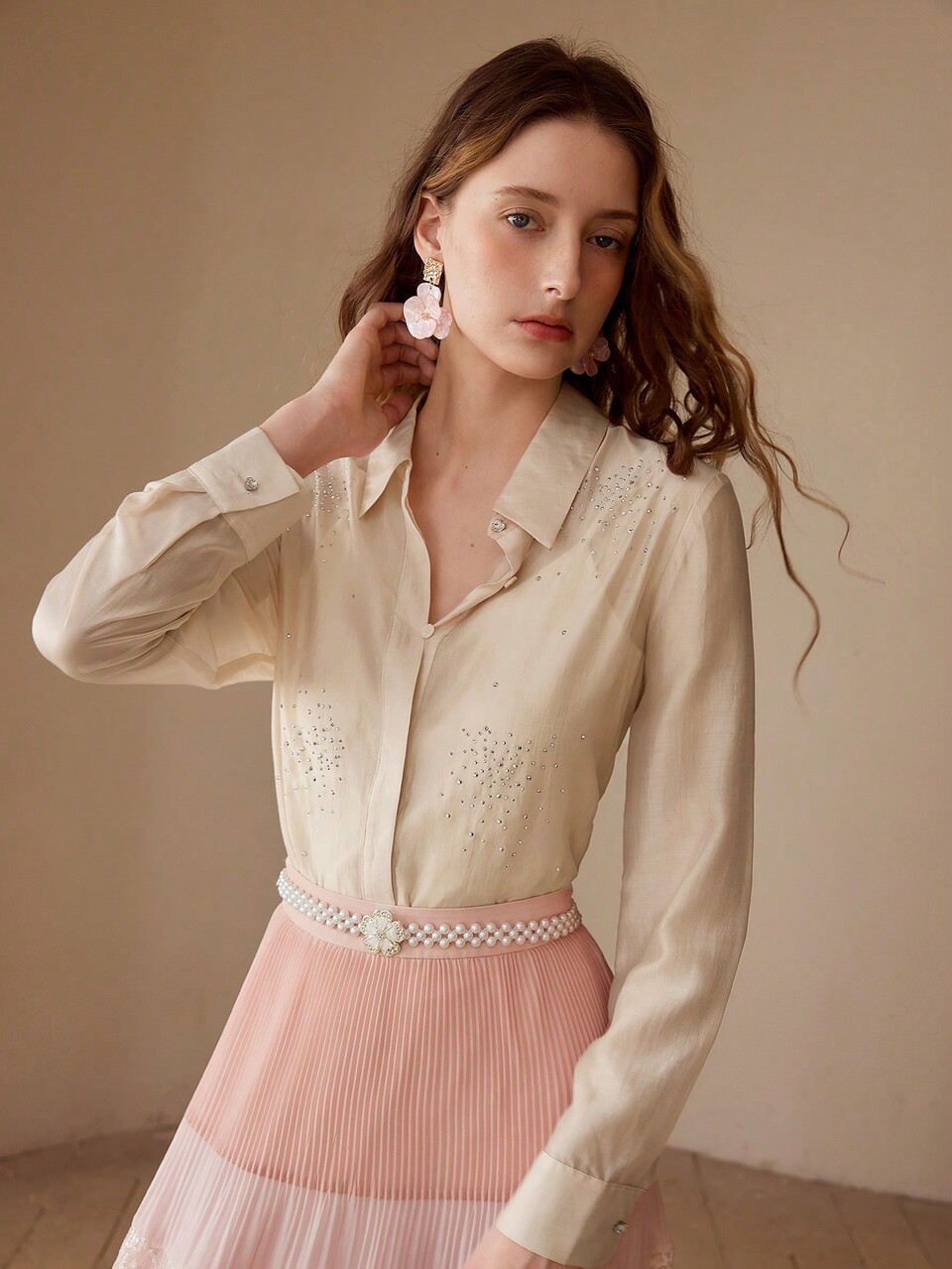 MOTF LIGHTWEIGHT RHINESTONE DETAIL SHIRT,SPRING/SUMMER