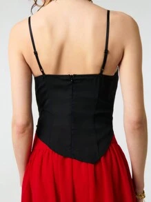 TypaGal Valentine 优雅垂坠领口不对称细肩带吊带背心，蕾丝胸围细节