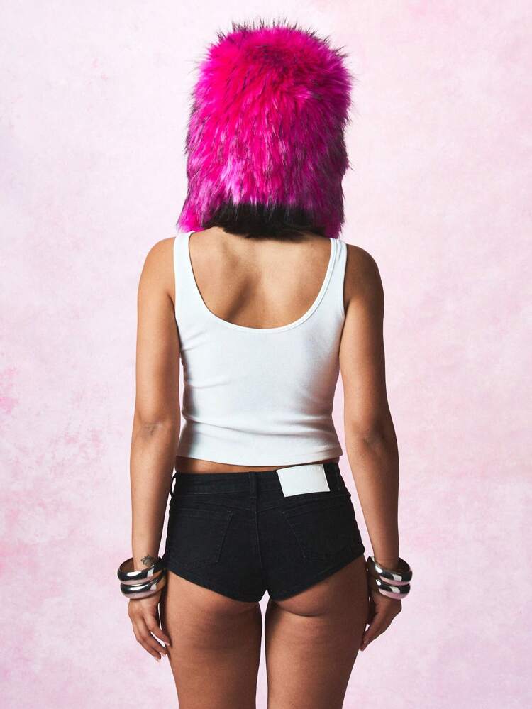 SUMWON WOMEN Icon Statement Sleeveless Crop Ribbed Tank Top