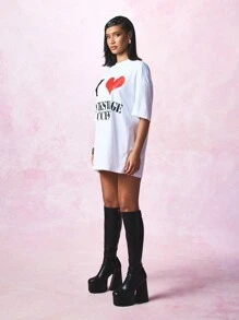 SUMWON WOMEN Backstage Access Herz-Muster Oversized T-Shirt Konzert Festival Musik Fan Grafik Tee VIP Party Statement Top Konzert Tour Merchandise - Weiss - Übersicht 7