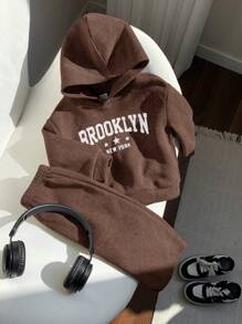 SHEIN Set de 2 piezas con sudadera con capucha y estampado de copos de nieve + pantalón de chándal de cintura elástica de unicolor, adecuado para niño/niña, fiestas de cumpleaños, baby shower, adecuado para otoño/invierno interior y exterior