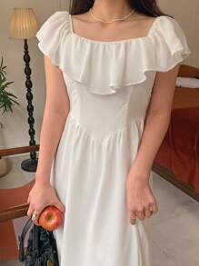 DAZY Vestido de sol de manga caída con volantes en la cintura y largo medio para mujer