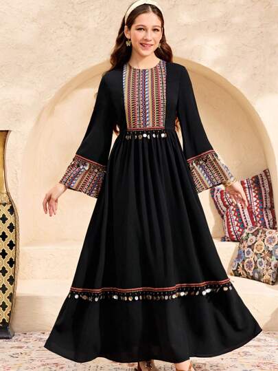 SHEIN Teen Girls' Black Floral Print Patchwork Contrast Color Fringe Gold Handwoven Belt Long Sleeve A-Line Holiday Long Dress Maxi Robe Casual Eid Al-Fitr Eid Al-Adha Dress