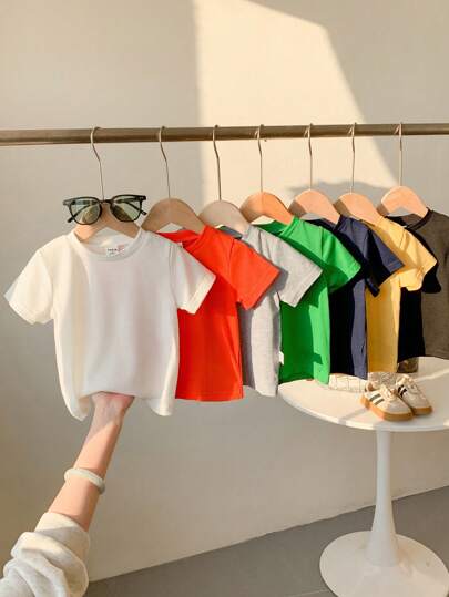 SHEIN Playful Pals Set de 7 piezas de ropa de bebé niño, mezcla de colores gris, amarillo, negro, blanco, azul marino, verde y rojo, de estilo casual y minimalista, de tela suave y cómoda, adecuado para vacaciones, viajes, escuela, reuniones diarias, deportes, primavera/verano