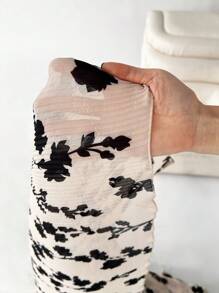 SHEIN EZwear Plus Size Black Fabric Printed Apricot Dress - Black and White - View 6