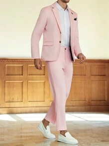 Manfinity Bizformal 男士商务派对INS套装，浅粉色西装套装，黑色衣领，精致的雄鹰标志刺绣设计。这款西装套装非常适合新年庆典、婚礼、情人节以及日常周年纪念等场合。黑色衣领增添一丝精致，而精致的标志刺绣则展现出独特的风格。这款西装让穿着者在各种场合都能展现自信魅力。男士两件套西装，粉色西装套装 - 粉色 - 查看 6