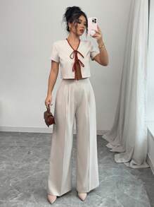 Chiquease 女士优雅系带前蝴蝶结 V 领上衣和直筒裤 2 件套，适合通勤和休闲穿着