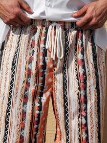 ResortEase Conjunto de camisa de manga corta con bolsillo y pantalones cortos con estampado geométrico para hombres de talla grande