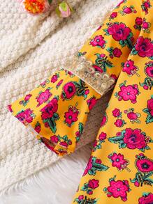 Young Girl Ditsy Floral Flare Sleeve Vacation Casual Dress - Yellow - View 5