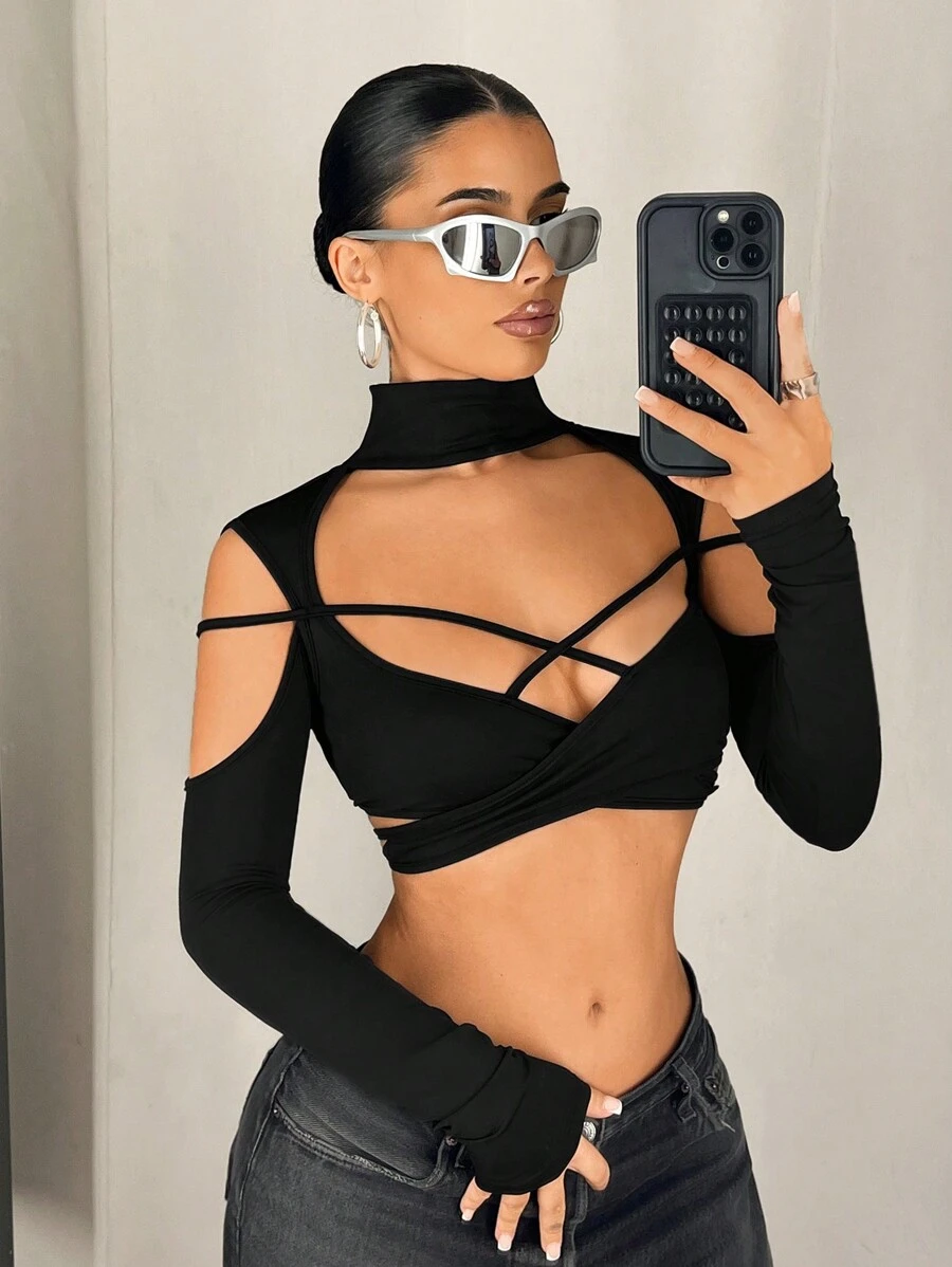 SHEIN ICON Top de manga larga de talla mujer con cuello alto, recorte posterior hueco y estilo urbano