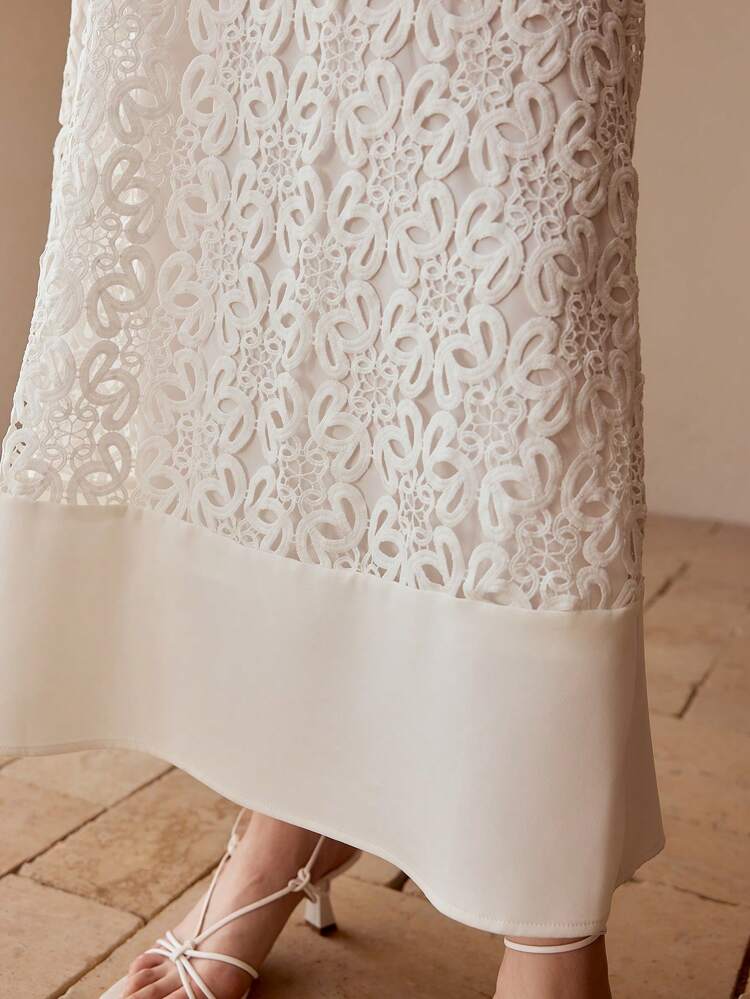 EMBROIDERY A LINE SKIRT