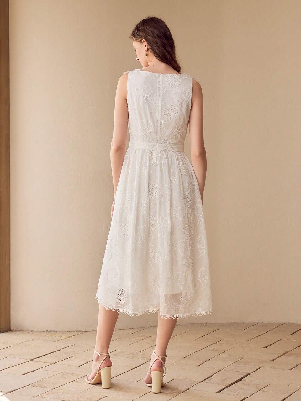 APPLIQUES FLORAL EMBROIDERY DRESS