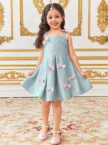 SHEIN Leap Crew Vestido de satén de unicolor con pliegues, vuelo y decoración de lazo 3D elegante y lujoso para niñas, apropiado para bodas, fiestas y eventos de primavera/verano - Azul - Ver 3