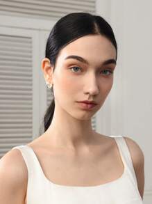 MOTF PREMIUM 18K 镀金铜蝴蝶耳钉