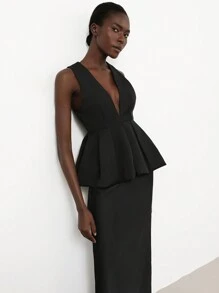 Aveloria Modichic 优雅无袖荷叶边下摆衬衫，收腰设计，专业又时尚 - 黑色 - 查看 1