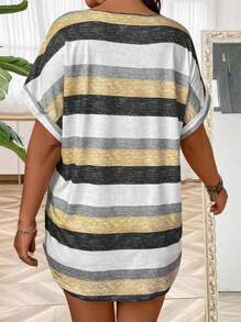 大码女式夏季 V 领短袖印花休闲 T 恤，女式 T 恤 - 彩色 - 查看 2