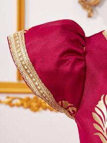 SHEIN 年轻女孩勃艮第中国国庆节束腰外衣 Abaya Kaftan Jalabiya，斋月斋月传统服饰，带有金色图腾箔图案，超长下摆搭配金色腰带，喇叭裙和金色饰边喇叭袖口，优雅而适合派对、郊游和节日 - 酒紅色 - 查看 4