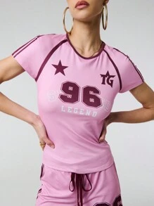 TypaGal Camiseta ajustada de atletismo retro con bloques de color y rayas con letras