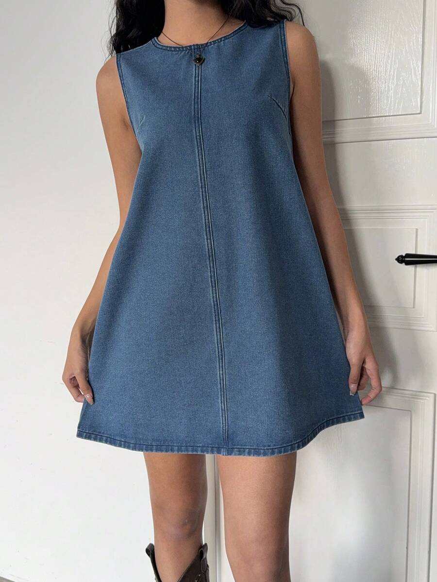 SHEIN ICON Vestido vaquero mini con corte holgado y sin mangas para mujer, azul, adecuado para verano / atuendos de verano / ropa de verano, primavera / atuendos de primavera para mujer, vacaciones, atuendos de vacaciones para mujer / vacaciones, primavera y verano mujeres románticas/baile de graduación/formal/cumpleaños/ropa de los 90/casual de negocios para mujer/elegante/vestir occidental/salir/moda/casual/ropa y2k/club/oficina/cóctel/vintage/ajustado/trajes de rave del festival/divertido/elegante/dinero viejo/ropa de calle/atuendos de vacaciones/atuendo de concierto de country/ropa de trabajo/modesto/vacaciones de primavera/atuendos de despedida de soltera/concierto/chica mala/básico/graduación/sin mangas/vestido de corte A/azul/vaquero