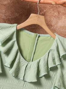 SHEIN Tween Girls Wildeya Ruffle Neck & Hem Layered Dress In Grayish Green, Suitable For Outdoor Activities, Daily Theme Events, Vacation, Music Festival Parties And Other Social Occasions