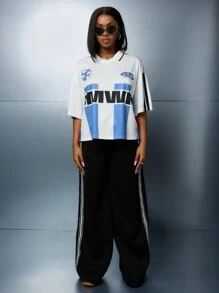 SUMWON WOMEN 国际体育迷图案宽松 T 恤球队支持复古风超大球衣风格 T 恤复古街头服饰 - 藍白色 - 查看 4