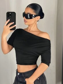 SHEIN ICON Y2K Style Tight-Fitting Asymmetric Neck Sexy Bat Wing Cropped T-Shirt - Black - View 6