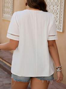 SHEIN LUNE Plus Size Faux Linen Embroidery Casual Holiday Regular Fit Shirt, Spring/Summer - White - View 2