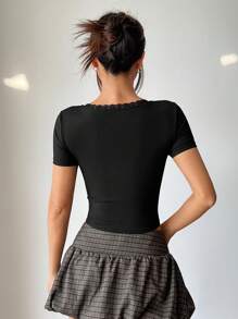 Flirla New Arrival Women Lace Trim Bow Decor Black Ribbed Elastic Slim Fit T-Shirt, Versatile Top For Commuting