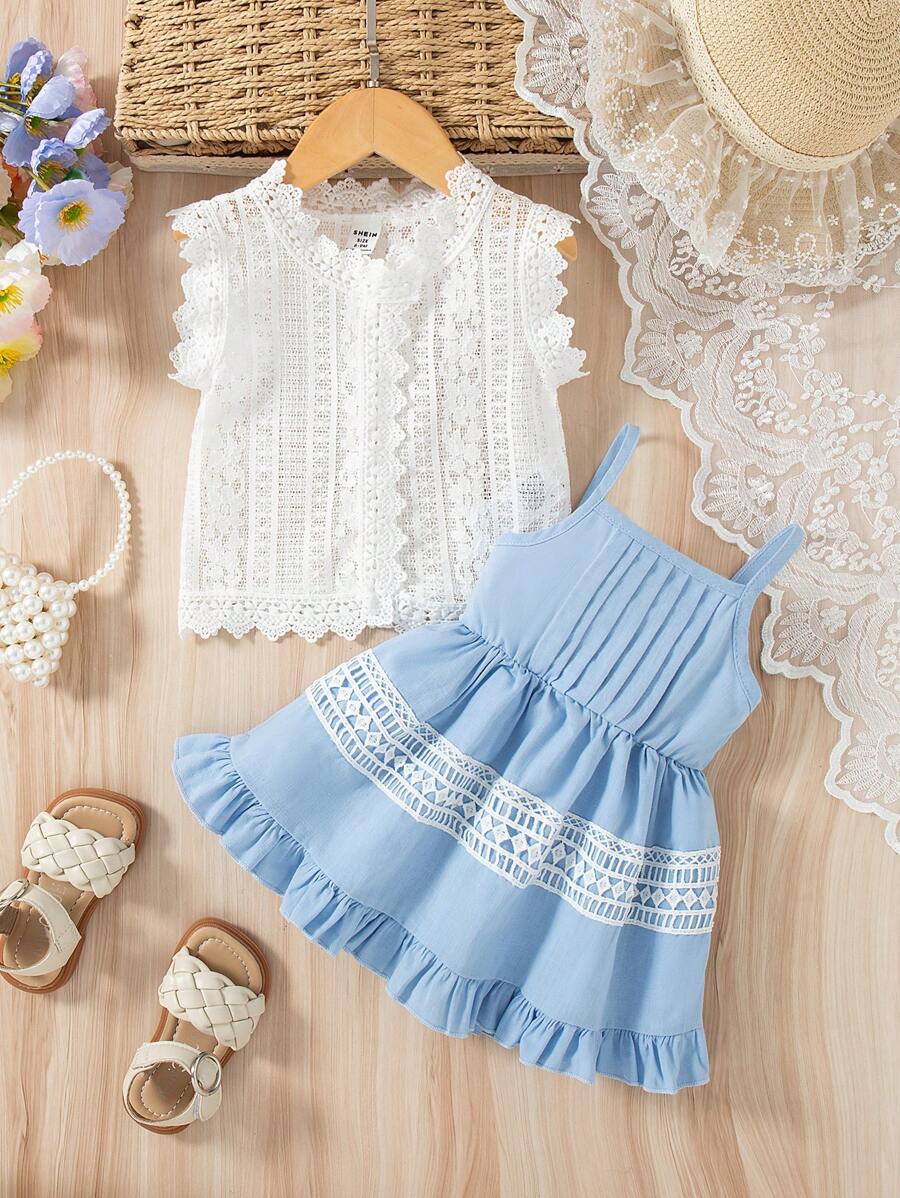 SHEIN Vestido azul con tirantes, decoración de volantes, y chaqueta de encaje blanco para niñas, conjunto elegante y dulce para verano